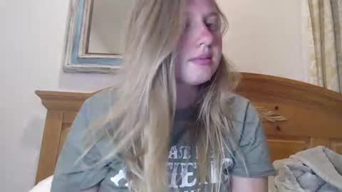ScarTit Bernhard online show from August 3, 2026, 5:28 am