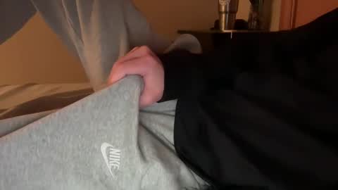 Snapshot of scb894682 chatting on January 19, 2025, 5:48 am Skinny College Boy online show from January 19, 2025, 5:48 am