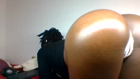 scentedfriction online show from December 3, 2025, 11:36 pm