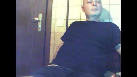 schnibschnab online show from December 4, 2025, 2:10 am