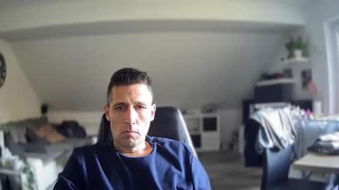 Snapshot of schnuckigeil chatting on November 21, 2025, 8:24 am Dildomen online show from November 21, 2025, 8:24 am