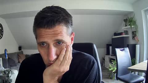 Snapshot of schnuckigeil chatting on May 19, 2026, 11:49 am Dildomen online show from May 19, 2026, 11:49 am