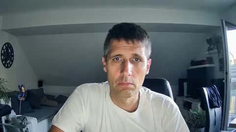 Snapshot of schnuckigeil chatting on July 9, 2026, 7:07 pm Dildomen online show from July 9, 2026, 7:07 pm