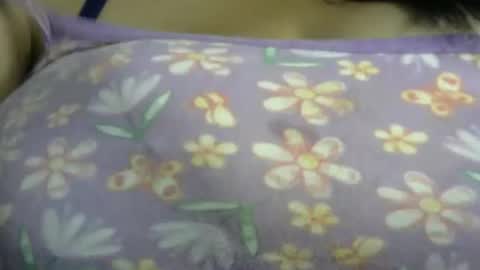 Snapshot of schoco_milf chatting on September 20, 2025, 11:33 am mai latina online show from September 20, 2025, 11:33 am