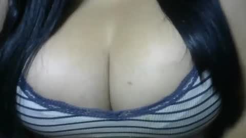 mai latina online show from May 17, 2026, 11:17 am