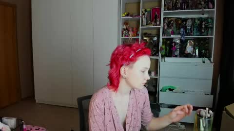 Rina online show from April 30, 2026, 7:14 am