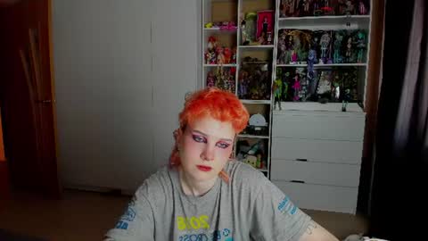 Rina online show from June 18, 2026, 8:03 am