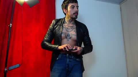 Alejandro help me to reach 200 thumps up online show from April 27, 2026, 8:07 pm
