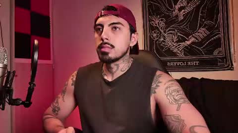 Snapshot of scockpion_ chatting on June 14, 2026, 2:24 am Alejandro help me to reach 200 thumps up online show from June 14, 2026, 2:24 am