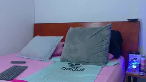 Snapshot of scook_gray chatting on July 10, 2026, 3:00 am scook_gray online show from July 10, 2026, 3:00 am