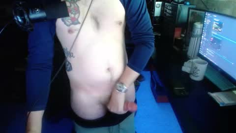 Snapshot of scotchthecat chatting on December 11, 2024, 11:32 pm Sup online show from December 11, 2024, 11:32 pm