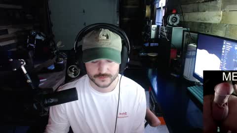 Snapshot of scotchthecat chatting on December 17, 2024, 9:16 pm Sup online show from December 17, 2024, 9:16 pm