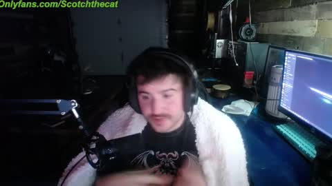 Snapshot of scotchthecat chatting on December 22, 2024, 10:25 pm Sup online show from December 22, 2024, 10:25 pm