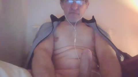 Snapshot of scotchwhieskie chatting on January 26, 2025, 12:37 am scotchwhieskie online show from January 26, 2025, 12:37 am