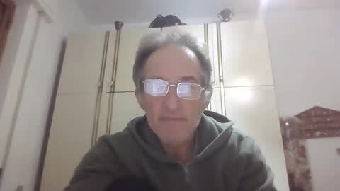 Snapshot of scotchwhieskie chatting on October 9, 2025, 7:01 pm scotchwhieskie online show from October 9, 2025, 7:01 pm