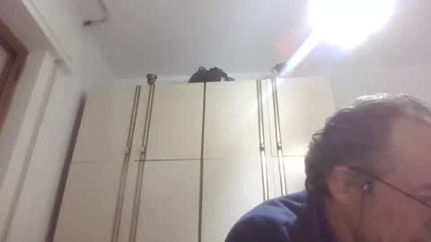 Snapshot of scotchwhieskie chatting on November 3, 2025, 7:04 pm scotchwhieskie online show from November 3, 2025, 7:04 pm