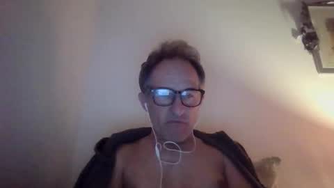 scotchwhieskie online show from April 30, 2026, 10:47 pm