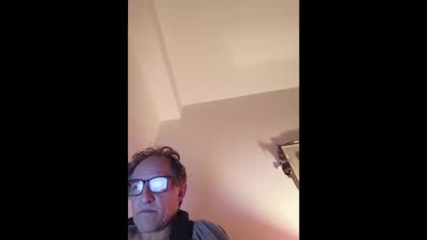 Snapshot of scotchwhieskie chatting on May 24, 2026, 10:15 pm scotchwhieskie online show from May 24, 2026, 10:15 pm