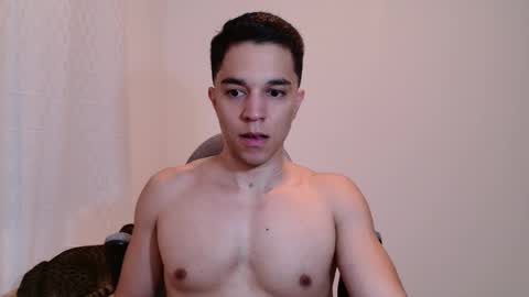 Snapshot of scott_brasher1 chatting on March 4, 2025, 2:27 am Twitter Scott brasher1 Instagram Camiloestuardo2 online show from March 4, 2025, 2:27 am