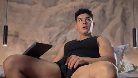 Andrew Flintt online show from February 25, 2026, 4:33 am