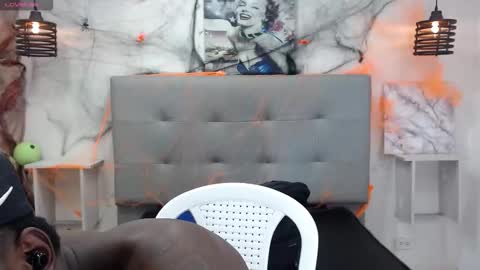 Snapshot of scottdamar chatting on October 31, 2025, 6:09 pm Damar online show from October 31, 2025, 6:09 pm