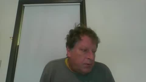 Snapshot of scottpbi52 chatting on May 17, 2026, 12:12 pm scottpbi52 online show from May 17, 2026, 12:12 pm