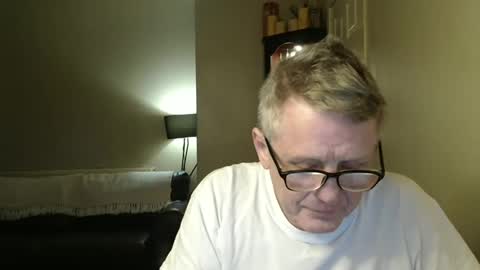 Snapshot of scottsman214 chatting on January 1, 2025, 5:44 pm James online show from January 1, 2025, 5:44 pm