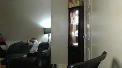 Snapshot of scottsman214 chatting on January 3, 2025, 6:46 pm James online show from January 3, 2025, 6:46 pm