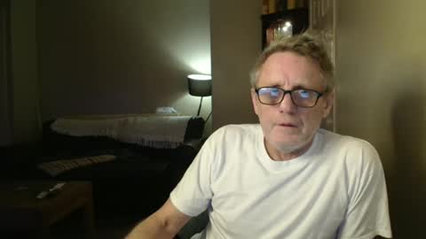 Snapshot of scottsman214 chatting on February 4, 2025, 10:34 pm James online show from February 4, 2025, 10:34 pm