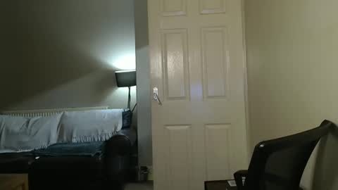 Snapshot of scottsman214 chatting on February 17, 2025, 8:58 pm James online show from February 17, 2025, 8:58 pm