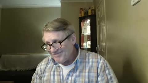Snapshot of scottsman214 chatting on February 27, 2025, 7:37 pm James online show from February 27, 2025, 7:37 pm