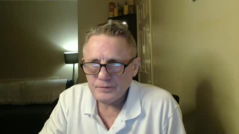 Snapshot of scottsman214 chatting on February 28, 2025, 8:18 pm James online show from February 28, 2025, 8:18 pm