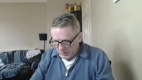 Snapshot of scottsman214 chatting on March 1, 2025, 1:51 pm James online show from March 1, 2025, 1:51 pm