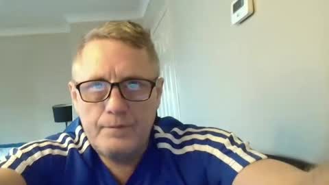 Snapshot of scottsman214 chatting on March 9, 2025, 3:38 pm James online show from March 9, 2025, 3:38 pm