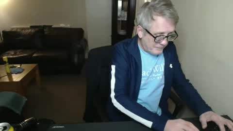 Snapshot of scottsman214 chatting on September 22, 2025, 8:11 pm James online show from September 22, 2025, 8:11 pm