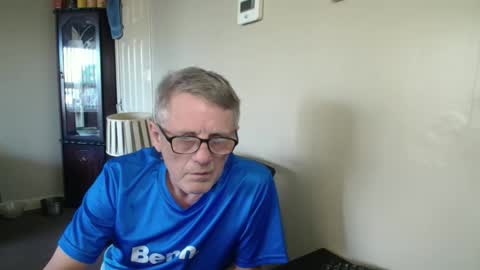 Snapshot of scottsman214 chatting on October 23, 2025, 9:41 am James online show from October 23, 2025, 9:41 am