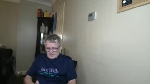 Snapshot of scottsman214 chatting on October 28, 2025, 4:05 am James online show from October 28, 2025, 4:05 am