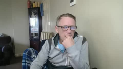 Snapshot of scottsman214 chatting on November 3, 2025, 10:49 am James online show from November 3, 2025, 10:49 am