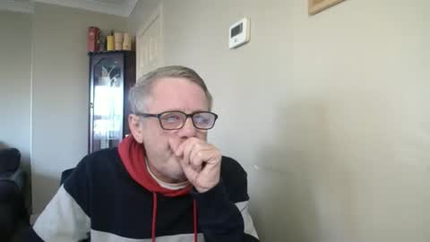 Snapshot of scottsman214 chatting on November 16, 2025, 11:27 am James online show from November 16, 2025, 11:27 am