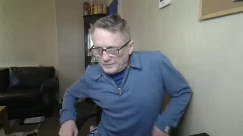 Snapshot of scottsman214 chatting on February 15, 2026, 11:41 am James online show from February 15, 2026, 11:41 am