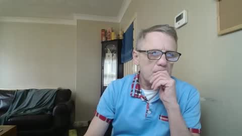 Snapshot of scottsman214 chatting on February 25, 2026, 11:09 am James online show from February 25, 2026, 11:09 am