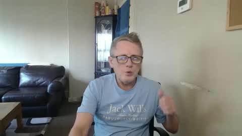 Snapshot of scottsman214 chatting on March 14, 2026, 4:12 pm James online show from March 14, 2026, 4:12 pm