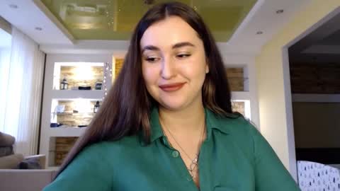 Elizabeth  online show from January 3, 2025, 11:35 am