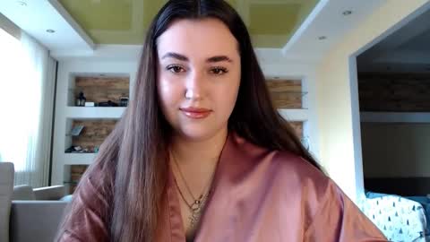 Elizabeth  online show from February 4, 2025, 9:17 am