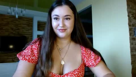 Elizabeth  online show from November 22, 2025, 9:30 am