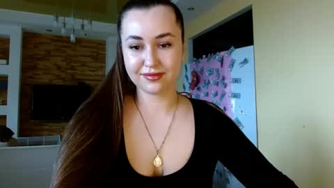 Elizabeth  online show from May 26, 2026, 9:05 am
