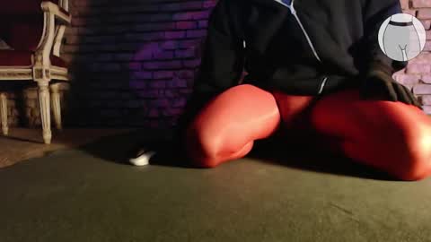 Snapshot of seamlessly chatting on November 4, 2025, 6:07 pm seamlessly online show from November 4, 2025, 6:07 pm