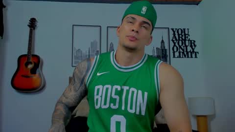 Snapshot of sean_carrera69 chatting on January 10, 2025, 8:26 pm Sean Carrera online show from January 10, 2025, 8:26 pm