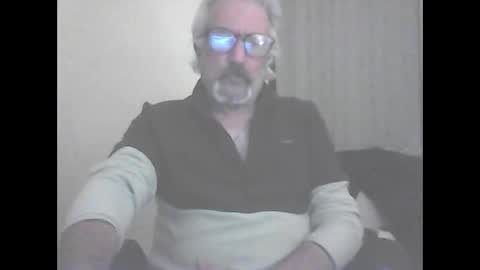 Snapshot of seantheflyer chatting on October 4, 2025, 9:57 pm seantheflyer online show from October 4, 2025, 9:57 pm