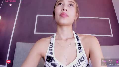 Snapshot of seattle_rousse chatting on June 27, 2026, 1:06 pm Rosie online show from June 27, 2026, 1:06 pm